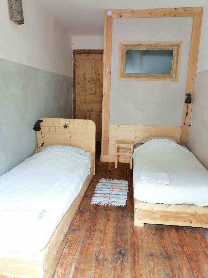 File Dans Ta Chambre ! Le Monastier sur Gazeille Esterno foto